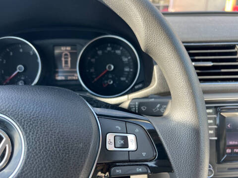 2018 Volkswagen Passat 2.0T S