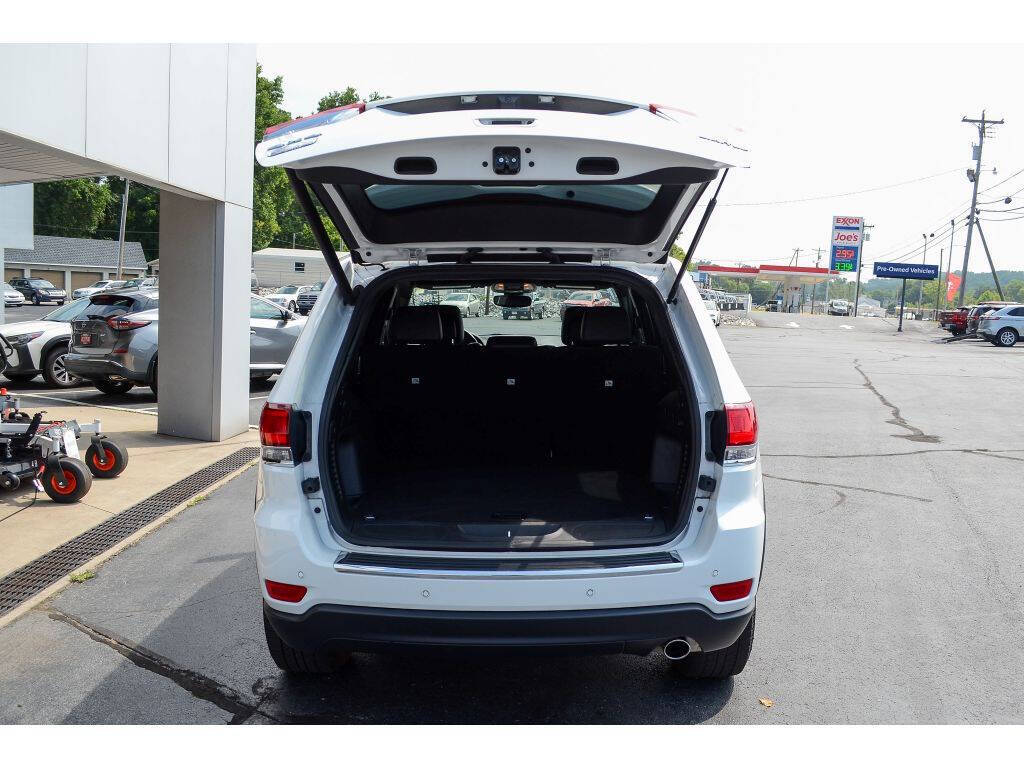 2022 Jeep Grand Cherokee WK for sale at EARL DUFF PRE-OWNED CENTER in Harriman, TN