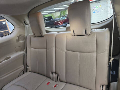 2017 Nissan Pathfinder Platinum