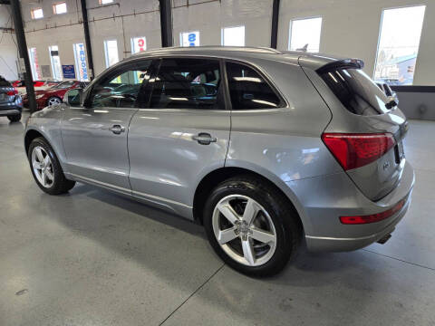 2011 Audi Q5 2.0T quattro Premium Plus
