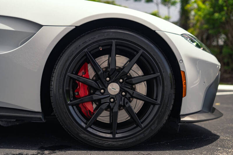 2019 Aston Martin Vantage