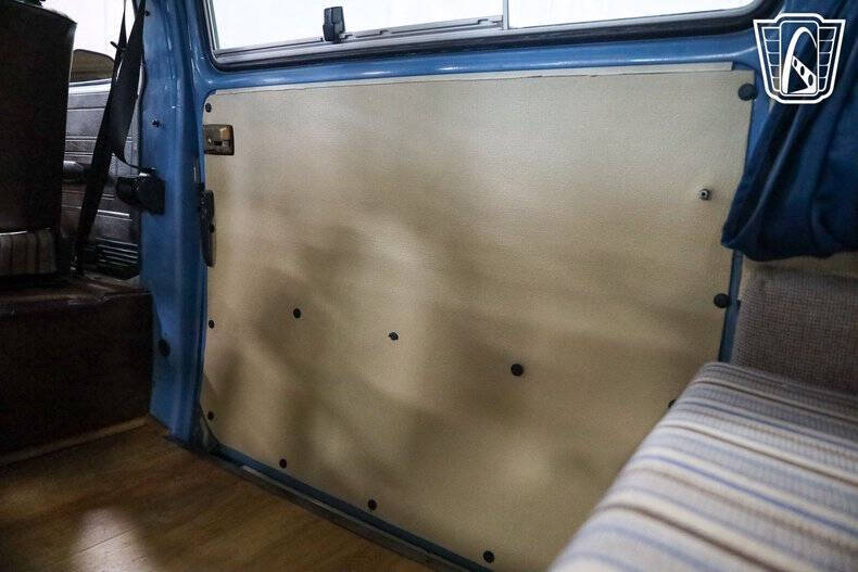 1982 Volkswagen Vanagon Camper