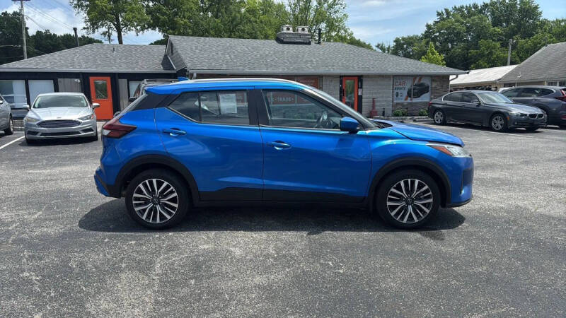 2022 Nissan Kicks SV