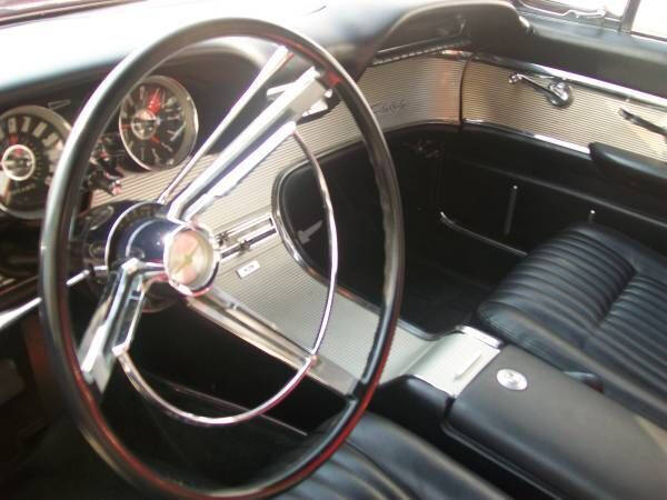1962 Ford Thunderbird