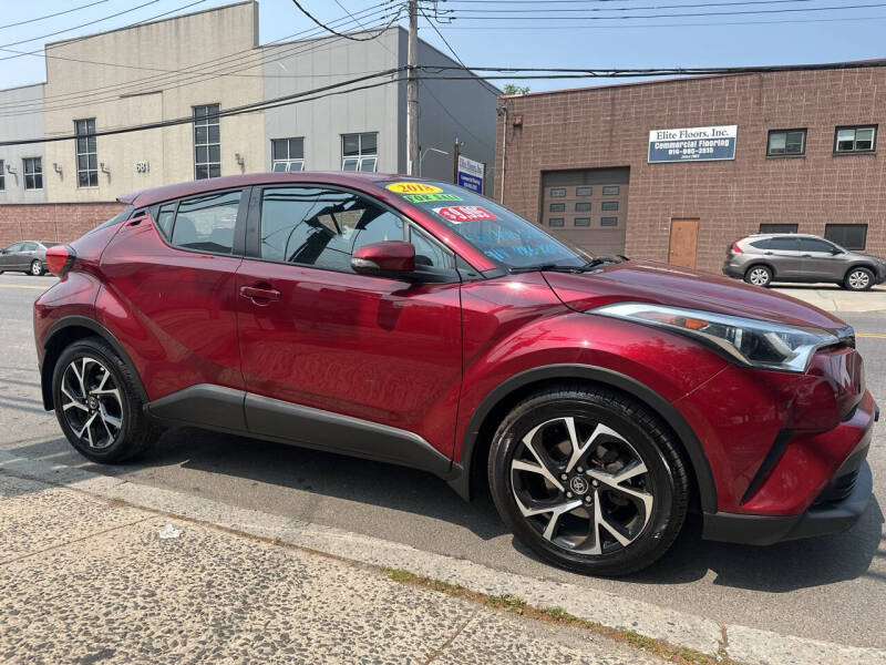 2018 Toyota C-HR XLE's photo