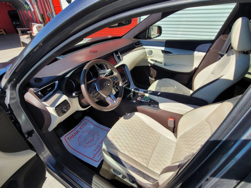 2019 Infiniti QX50 Essential