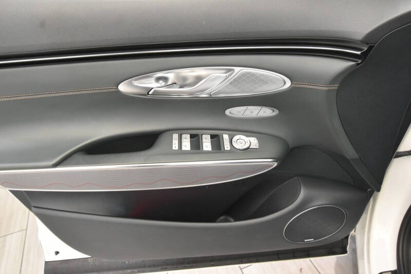 2022 Genesis GV70 2.5T Standard