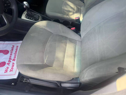 2016 Kia Rio 5-Door LX