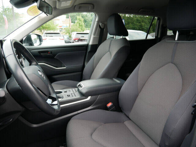 2021 Toyota Highlander LE