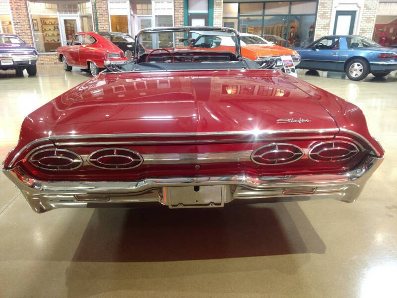 1962 Oldsmobile Starfire