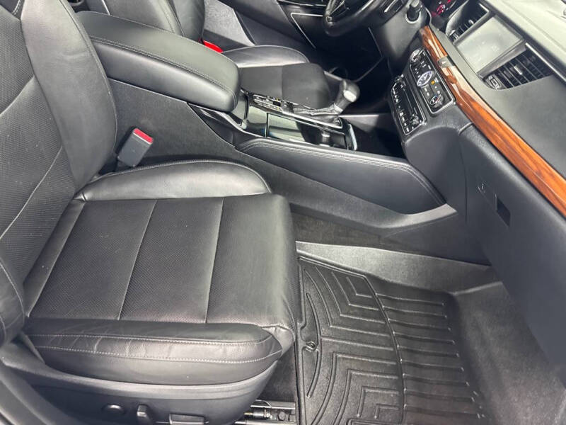 2018 Kia Cadenza Technology