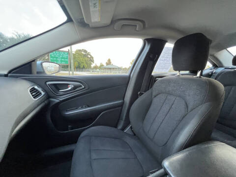 2015 Chrysler 200 Limited