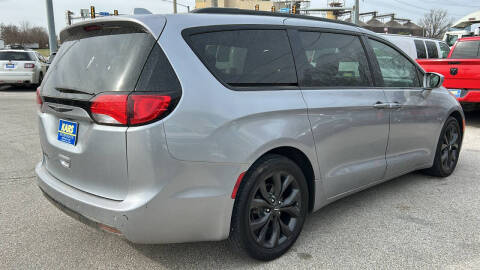 2019 Chrysler Pacifica Touring Plus