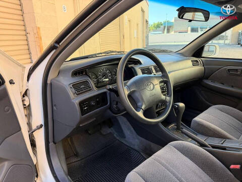 2000 Toyota Camry