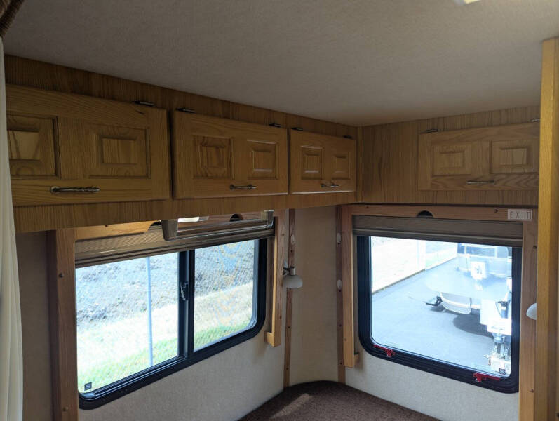 2005 Born Free 26RSB / 26ft