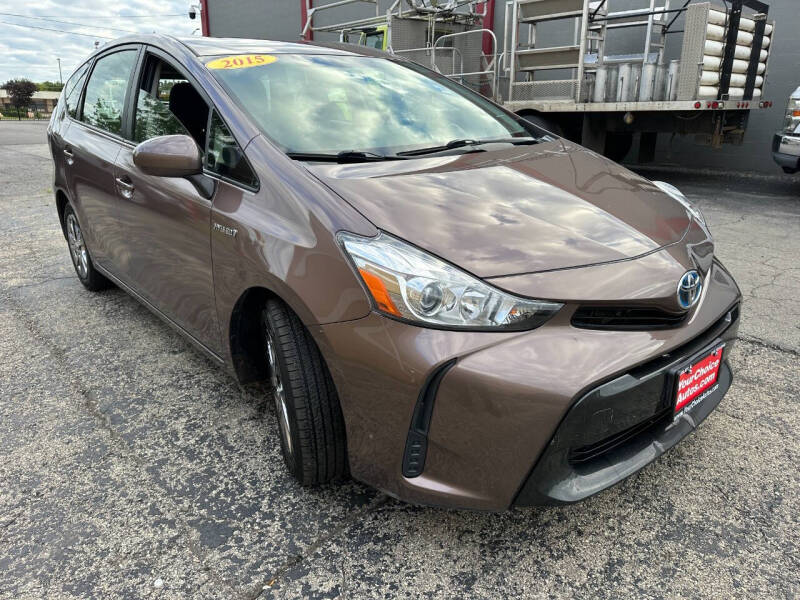 2015 Toyota Prius v Three