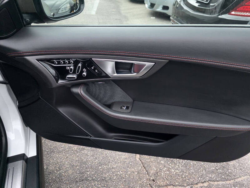 2015 Jaguar F-TYPE R