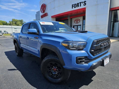 2018 Toyota Tacoma for sale at Auto Smart of Pekin in Pekin IL