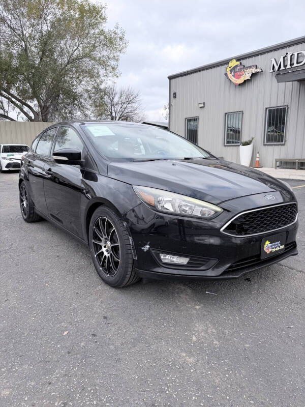 2017 Ford Focus SEL's photo