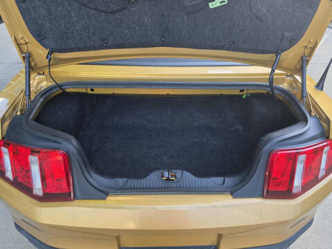 2010 Ford Mustang V6