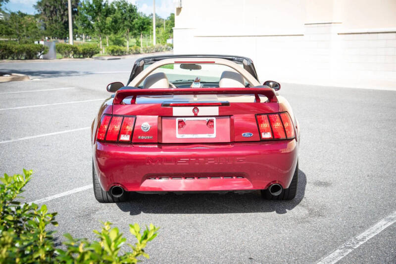 2004 Ford Mustang GT Deluxe