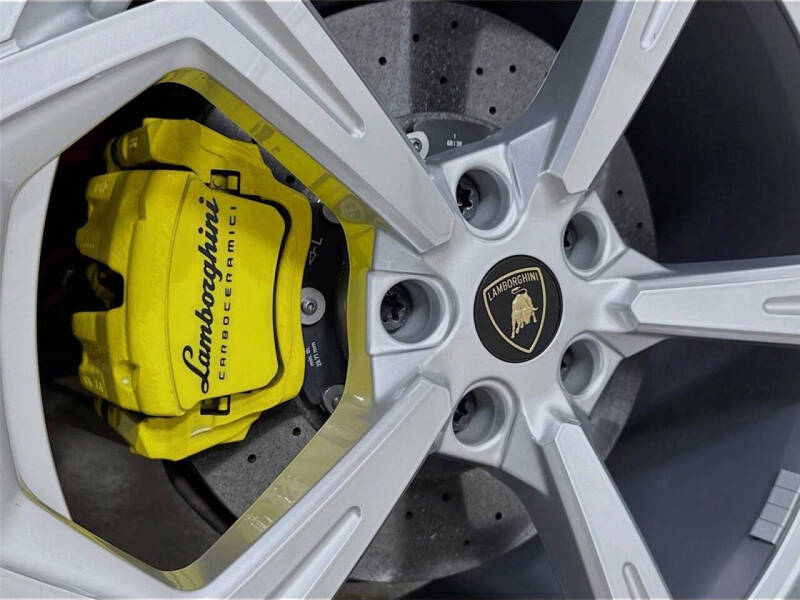 2020 Lamborghini Urus