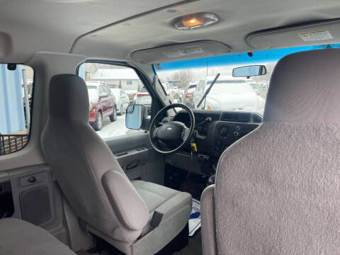 2011 Ford E-Series E-350 SD XLT