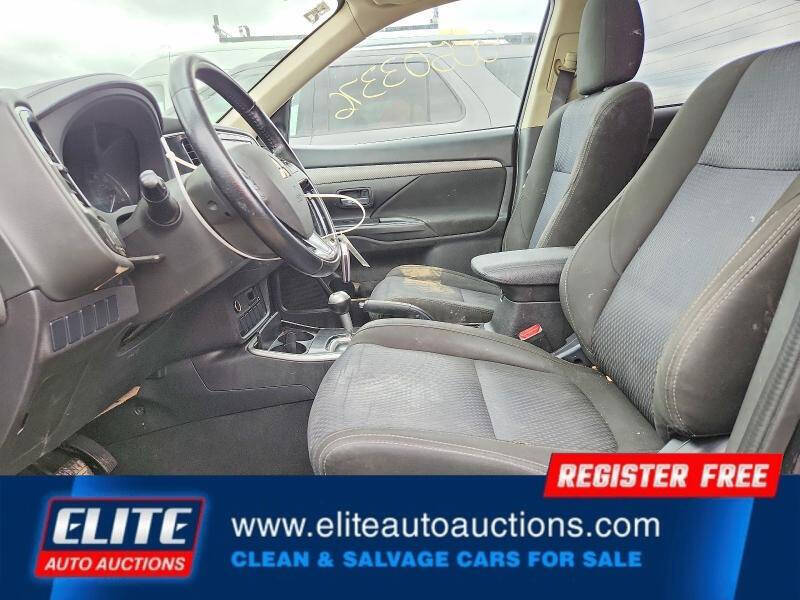 2017 Mitsubishi Outlander SE