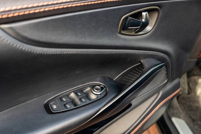 2022 Aston Martin DBX