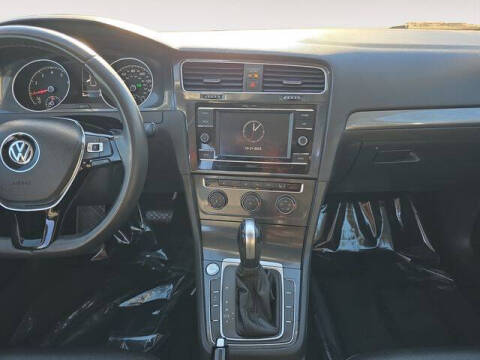 2020 Volkswagen Golf TSI