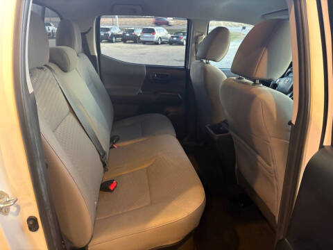 2022 Toyota Tacoma SR V6