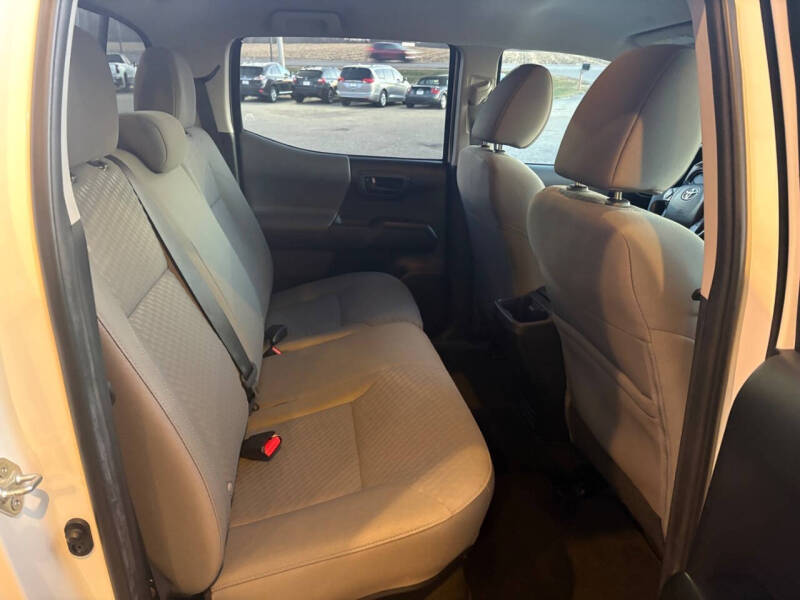 2022 Toyota Tacoma SR V6