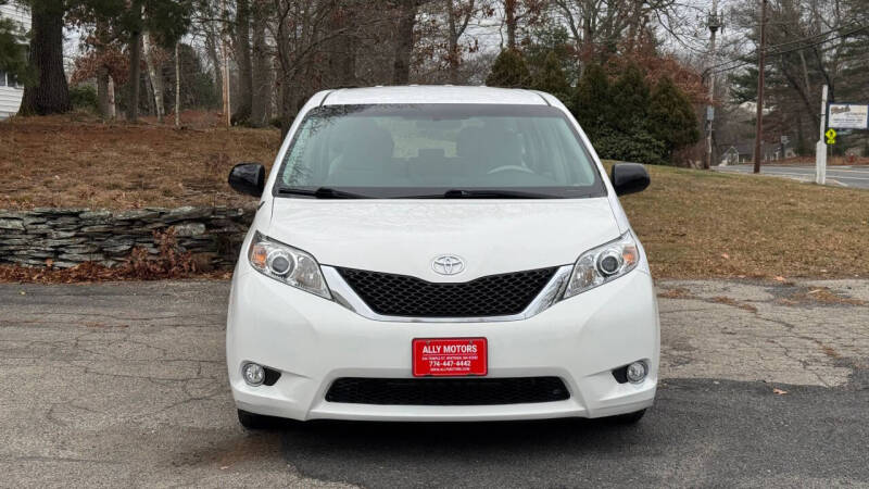 2014 Toyota Sienna L 7-Passenger