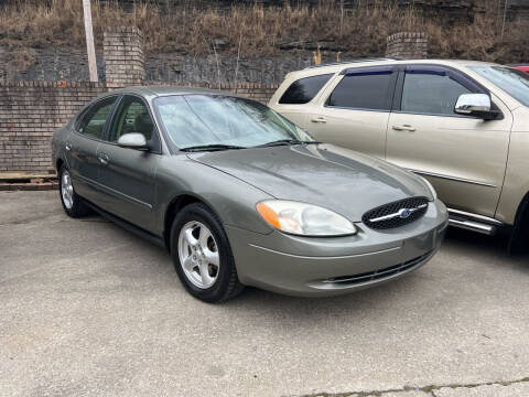 2003 Ford Taurus for sale at Clark's Auto Sales in Hazard KY
