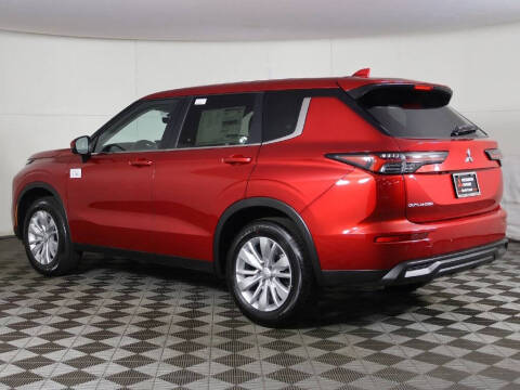 2025 Mitsubishi Outlander ES