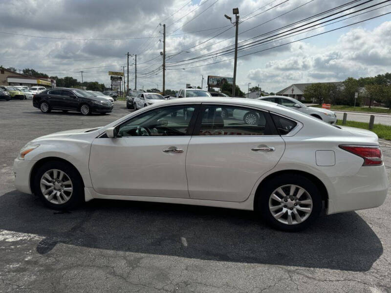 2014 Nissan Altima S photo 3