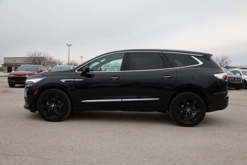 2023 Buick Enclave Essence