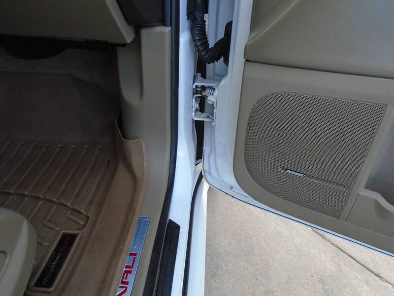 2016 GMC Acadia Denali