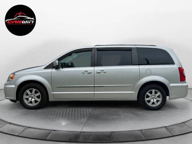 2012 Chrysler Town and Country Touring