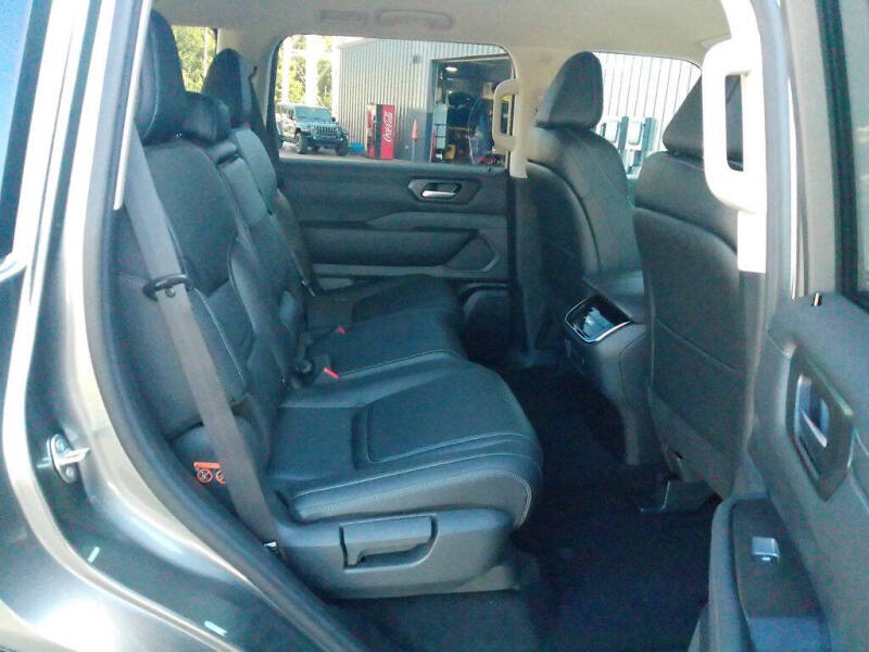 2026 Nissan Armada SV