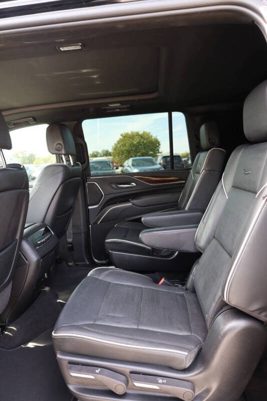 2023 Cadillac Escalade ESV Premium Luxury