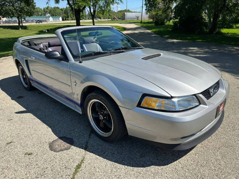 2000 Ford Mustang