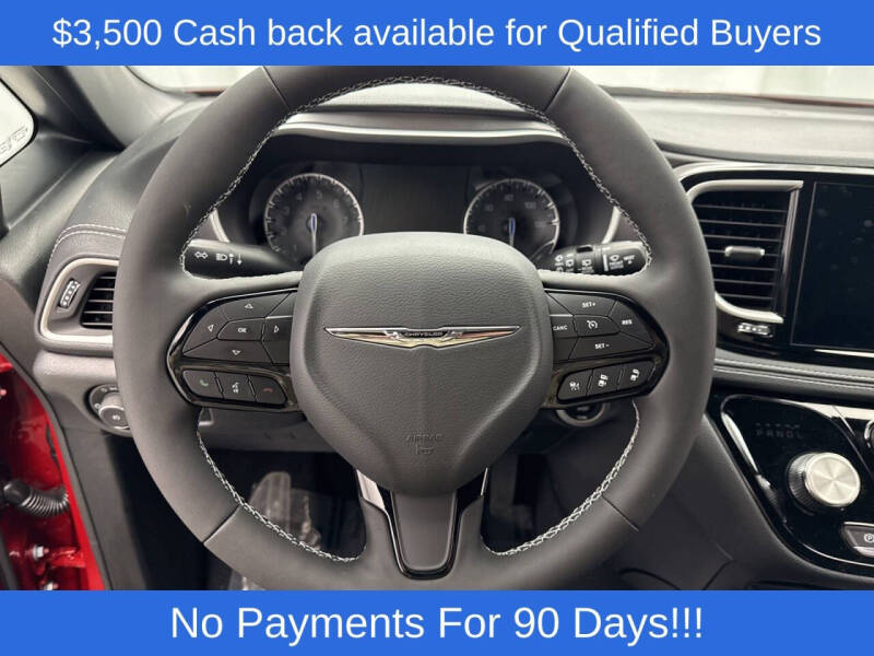 2026 Chrysler Pacifica Select