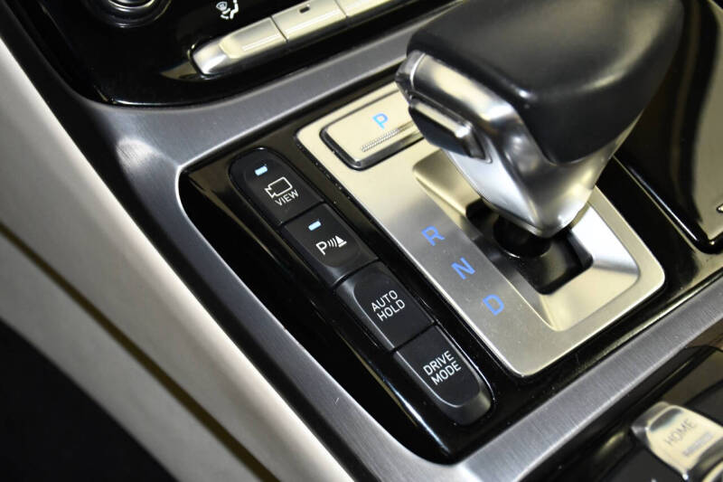 2019 Genesis G90