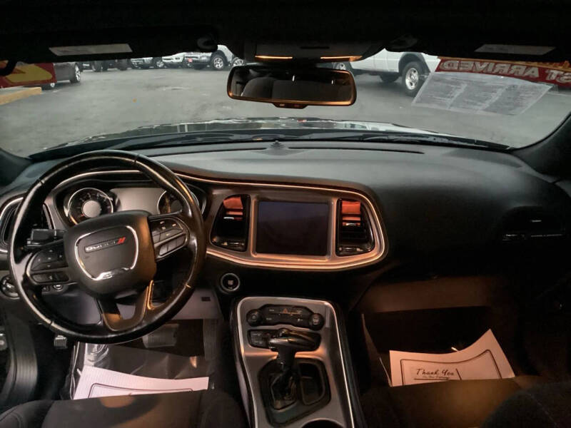 2021 Dodge Challenger SXT