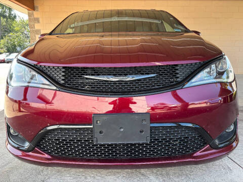 2018 Chrysler Pacifica Touring L Plus