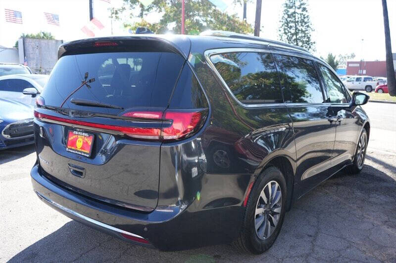 2021 Chrysler Pacifica Touring L