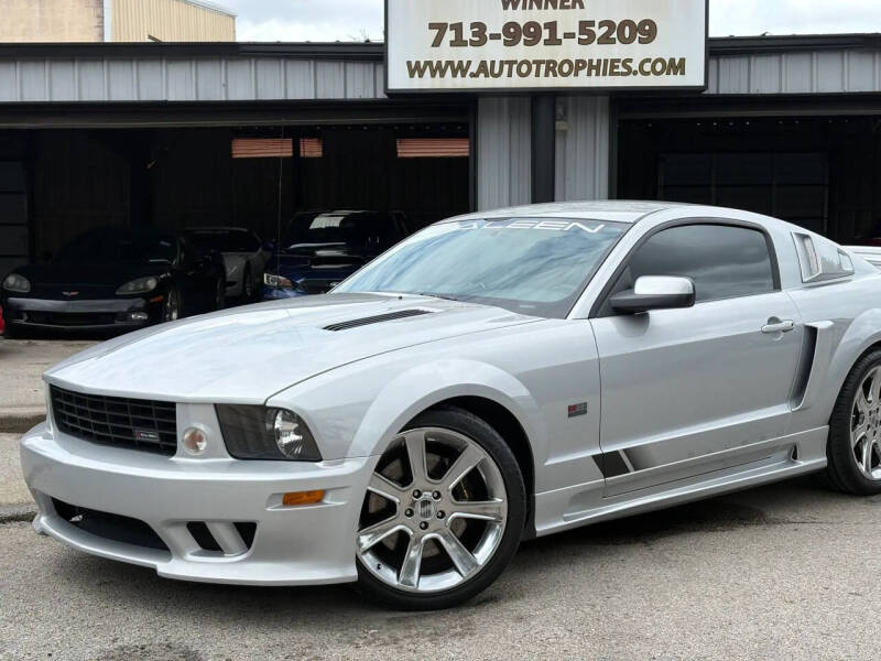 2005 Ford Mustang GT Deluxe