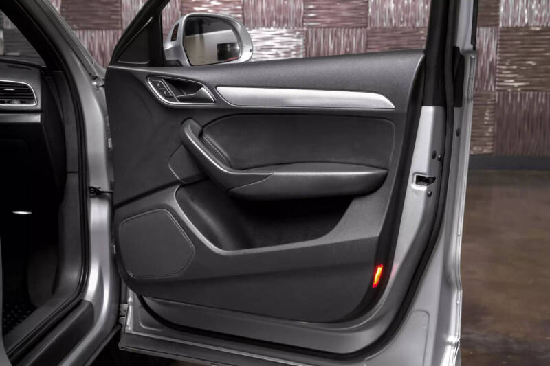 2016 Audi Q3 2.0T quattro Premium Plus