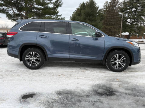 2019 Toyota Highlander LE